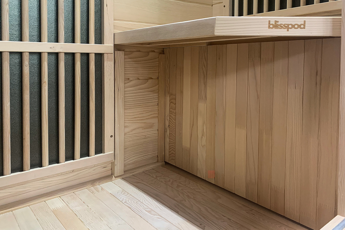 Blisspod Vienna Far Infrared Sauna | 1 Person | Canadian Hemlock | Low EMF | 1140W