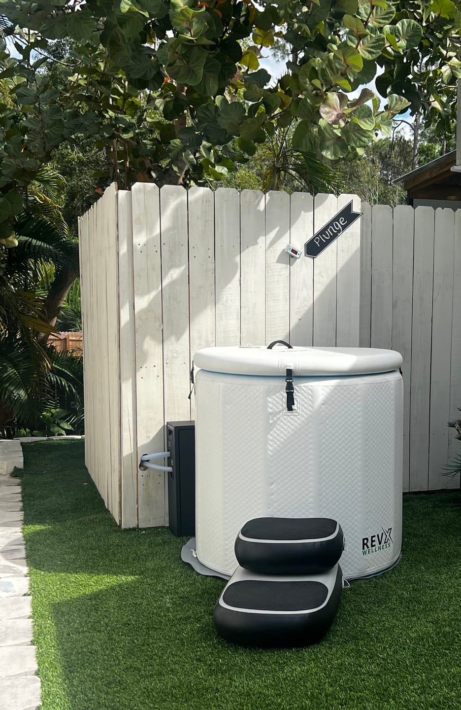 RevX Inflatable Barrel with Inflatable Steps | Portable Cold Plunge Barrel Tub | Fits Up to 6'3"